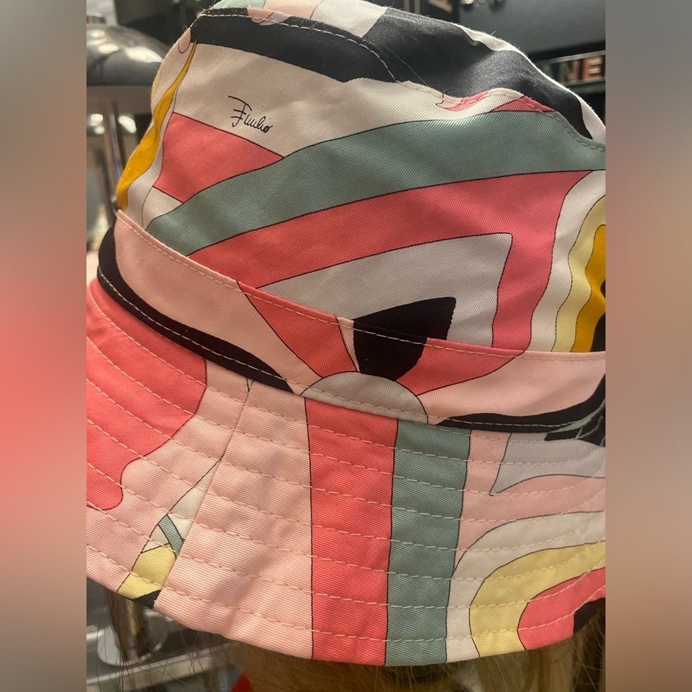 Nwot Pucci Stylish Pink Multi-Color Printed Bucket Hat - Women - Picture 7 of 8